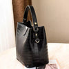 sac seau noir noir verni