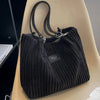 SAc velours noir côtelé