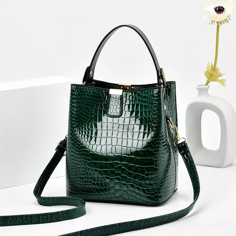 Sac seau croco vert verni